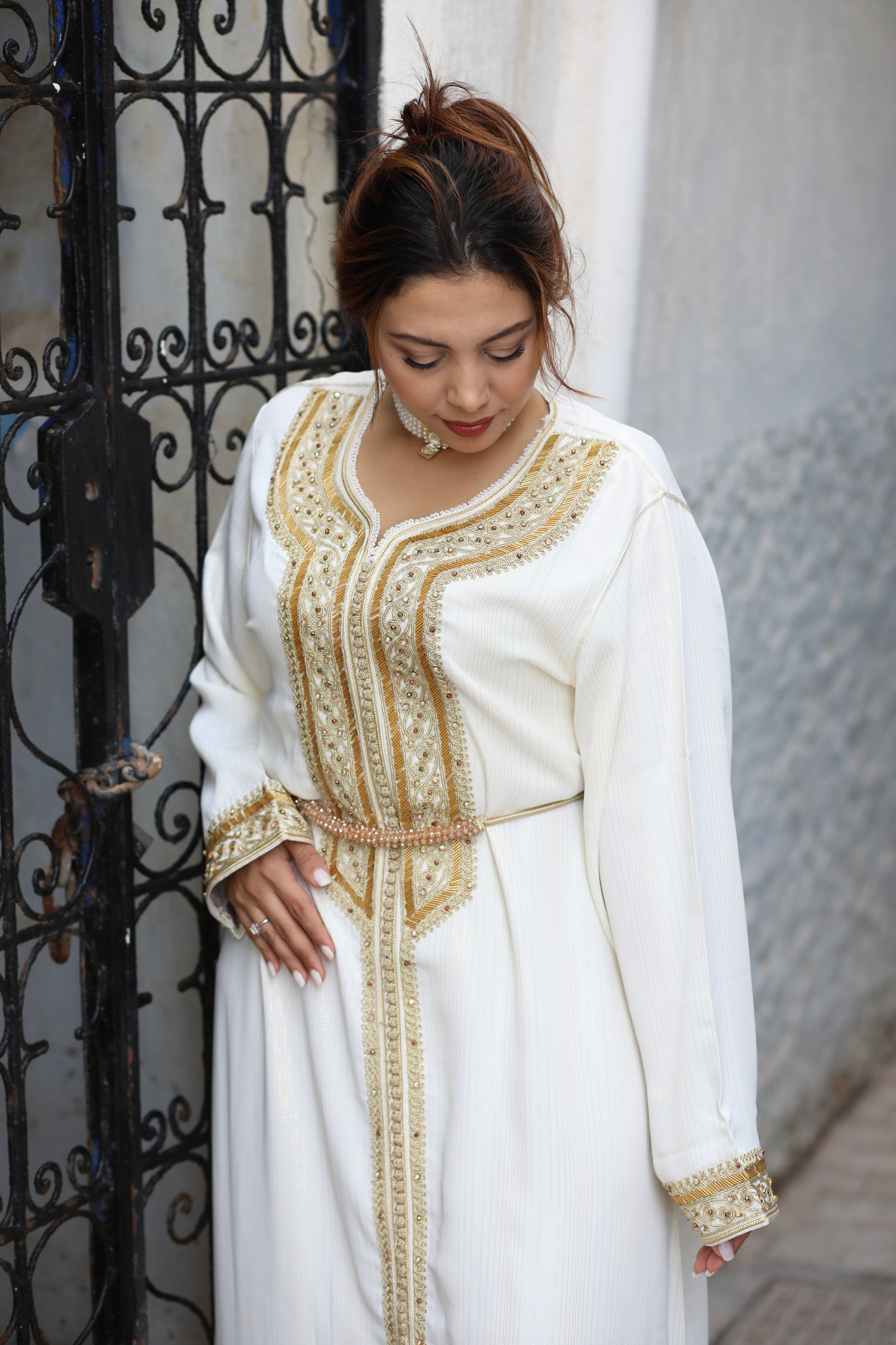 White Sahara kaftan Badgyal caftan White Sahara kaftan Badgyal caftan